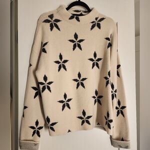 RW&CO. Cream and Black Star Pattern Turtleneck Sweater